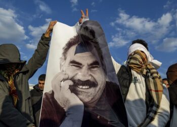 Η πρώτη αντίδραση Οτσαλάν για τη διάλυση του PKK – Αιτήματα αμνηστίας και αλλαγής Συντάγματος από Κούρδους