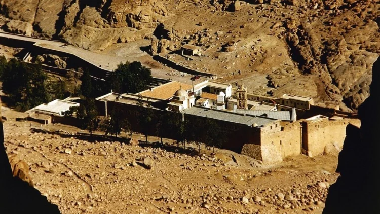 Αντίδραση για τη Μονή Αγίας Αικατερίνης Σινά: Οργή Ιερώνυμου και Παρέμβαση της Αθήνας – Μιλά για “άλωση”