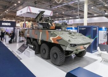 Συμφωνία για παραγωγή στρατιωτικών οχημάτων της Iveco «made in Greece»