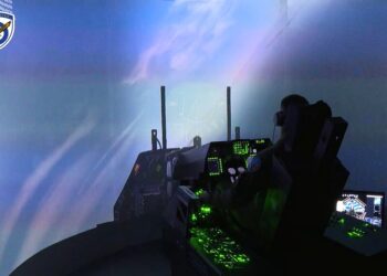 Πτήση με το Αόρατο  F-35 σε προσομοιωτή …Made in Greece  ( Μια άλλη Ελλάδα)