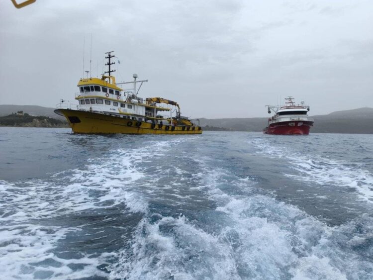 Μεσσηνία :Τουρκικά αλιευτικά κατέπλευσαν  στο Λιμάνι της Φοινικούντας