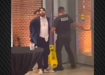 Αιματηρή επίθεση έξω από το Εβραϊκό Μουσείο στην Ουάσινγκτον – Νεκρά δύο στελέχη της Ισραηλινής Πρεσβείας