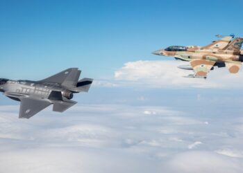 «Αυτή τη στιγμή  Ισραηλινά πολεμικά αεροσκάφη …xτυπούν το Αρχηγείο των Φρουρών στο  Ιράν