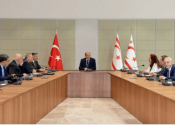 Ο κατοχικός ηγέτης Ερσίν Τατάρ συναντήθηκε… Με “Έλληνες του ΕΛΙΑΜΕΠ”