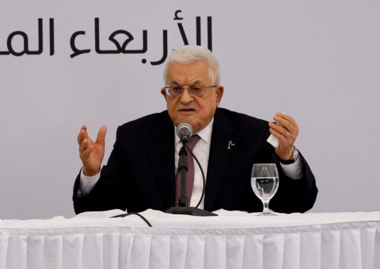 Μαχμούντ Αμπάς : «να καταθέσει τα όπλα της» η Χαμάς και «να μην διοικεί πλέον τη Γάζα»