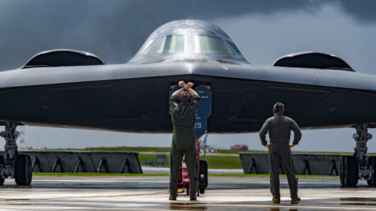 Bομβάρδισαν οι ΗΠΑ με Β-2 GBU-57 και Πυραύλους Τόμαχώκ στο Ιράν!!