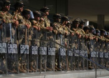 ΗΠΑ: Ο Τραμπ στέλνει επιπλέον 2.000 στρατιώτες της Εθνοφρουράς στο Λος Άντζελες παρά τις αντιδράσεις