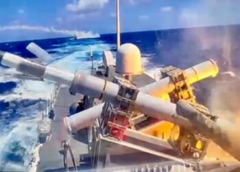 Ο Α/ΓΕΝ Αντιναύαρχος  Κατάρας ΠΝ…Βγάζει το Στόλο έξω για Βολές Κ/Β παρουσία ΥΕΘΑ…Τυχαίο;