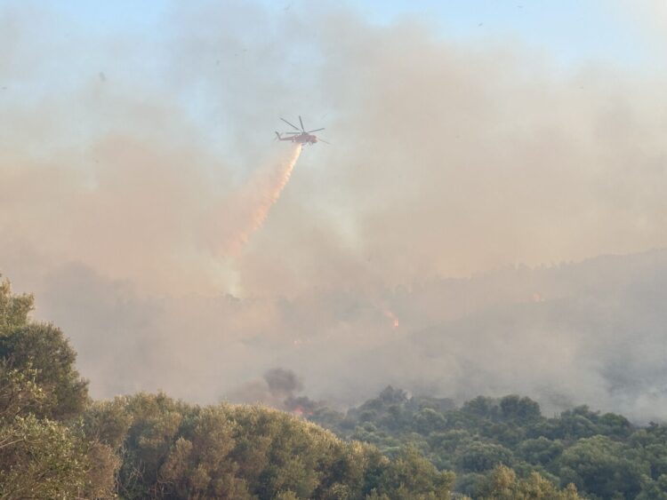 Μεγάλη πυρκαγιά στην Ναυπακτία  βρίσκεται σε εξέλιξη από τις 4:30