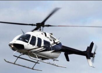 Πτώση ελικοπτέρου στη Μαρίνα Βουλιαγμένης- Σώοι οι επιβαίνοντες