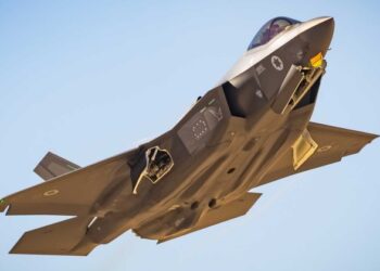 Ισραήλ: «Ελέγχουμε τον εναέριο χώρο από το δυτικό Ιράν έως την Τεχεράνη»