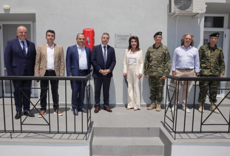 Στο Στρατόπεδο “ΚΝΙΘΑΚΗ”  η Γιάννα για τη Δωρεά της οικογένειας Αγγελοπούλου