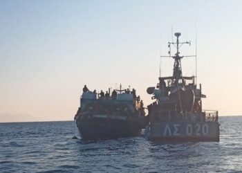 Απίστευτο και όμως αληθινό …600 λαθρομετανάστες  αποβιβάστηκαν στην Αγία Γαλλήνη