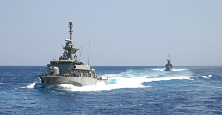 Στην πρώτη γραμμή δύο φρεγάτες του Πολεμικού Ναυτικού – Ενισχυμένη αποτροπή στα νότια της Κρήτης για τις μεταναστευτικές ροές
