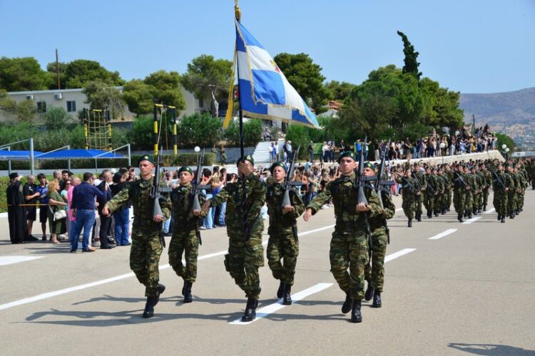 Ορκίστηκαν οι Νεοσύλλεκτοι Οπλίτες της 2025 Γ΄ ΕΣΣΟ – Παρών ο Α/ΓΕΣ στην τελετή στο 586 Μ/Π ΤΠ