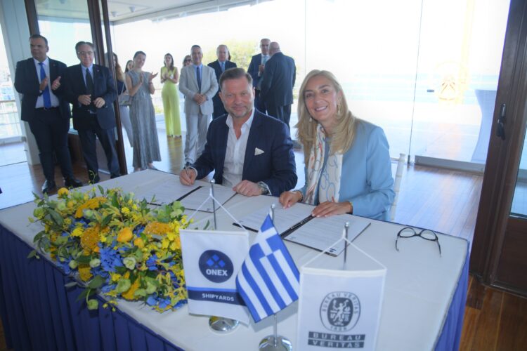 Αναγέννηση της Ελληνικής Ναυπηγικής Βιομηχανίας: Υπογραφή-ορόσημο για 20 νεότευκτα ρυμουλκά στην Ελευσίνα