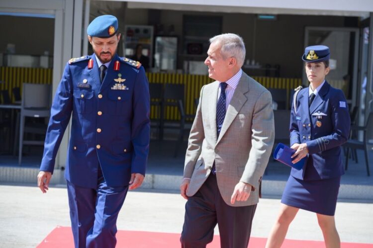 Παρουσία ΥΦΕΘΑ Θανάση Δαβάκη στην τελετή αποφοίτησης των σπουδαστών του ΓΕΕΔ των ΗΑΕ