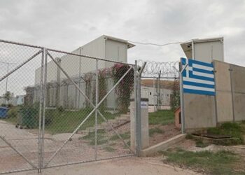 Οι Ένοπλες Δυνάμεις αναλαμβάνουν να “χτίσουν” τη… Δομή της Κρήτης σε Στρατόπεδο