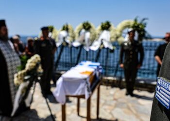 Επέστρεψαν στην πατρίδα οι ήρωες της ΕΛΔΥΚ – Κηδείες με τιμές για Χαραλαμπίδη και Κουτρούλη, 51 χρόνια μετά