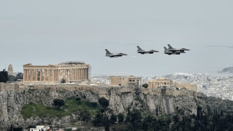 Διελεύσεις μαχητικών πάνω από την Αττική για την Ορκωμοσία των Νέων Ανθυποσμηναγών