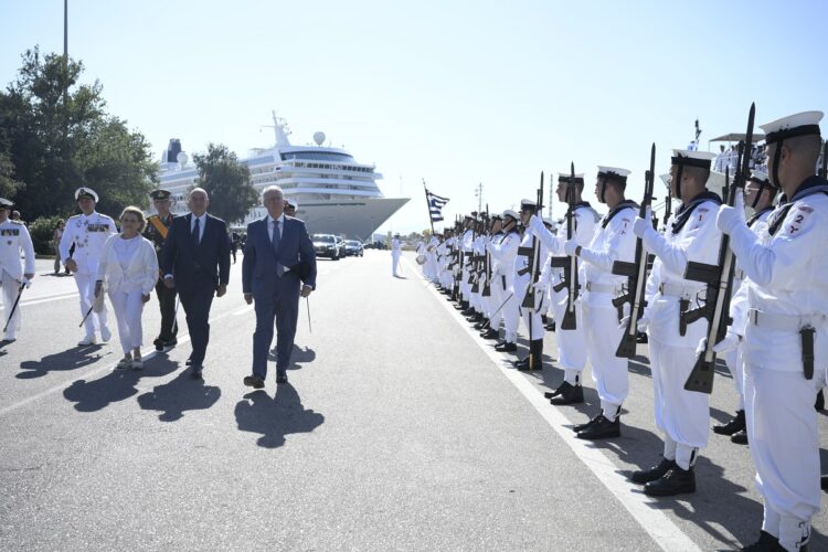 Επιθεώρηση του Στόλου από τον Πρόεδρο της Δημοκρατίας, Κωνσταντίνο Τασούλα…