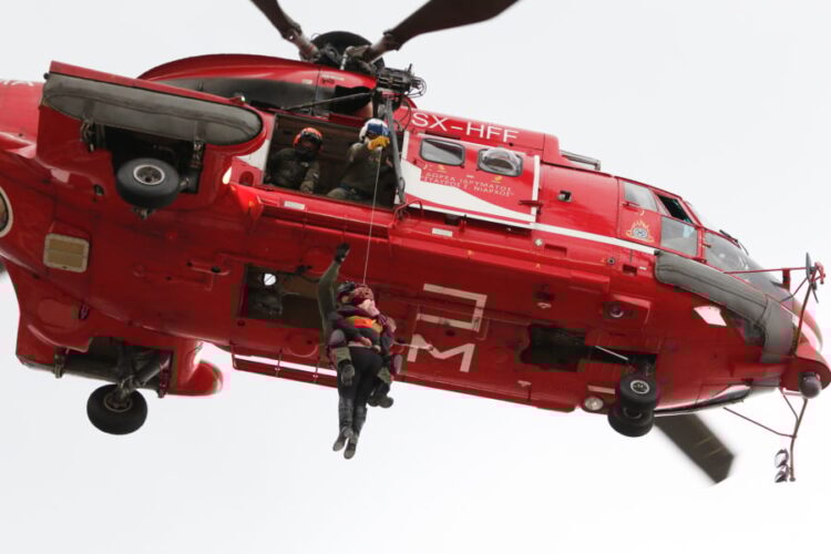 Eπιχείρηση διάσωσης τραυματισμένης γυναίκας στον Όλυμπο