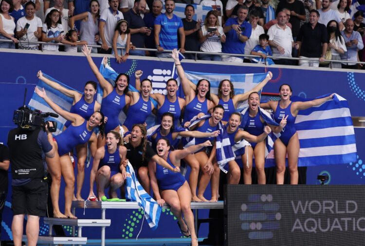 Η Ελλάδα θριαμβευτικά στην κορυφή του κόσμου!