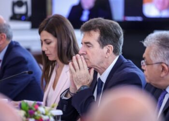 Χρυσοχοΐδης :Δεν μπορούμε να διαχειριστούμε χιλιάδες λαθρομετανάστες…Επιτέλους το καταλαβε