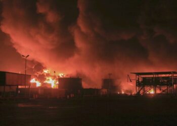 Σφοδρά ισραηλινά πλήγματα σε λιμάνια της Υεμένης – Βαρύ μήνυμα στους Χούθι