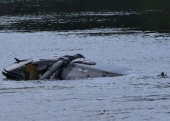 Συντριβή στρατιωτικού ελικοπτέρου στη Γερμανία – Αγωνία για τον πιλότο στη Σαξονία