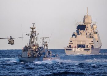 Καμιά αντίδραση των Ελληνικών Πολεμικών Σκαφών στην …Απόβαση των Λαθρομεταναστών  Γιατί άραγε ;