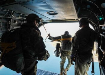 Ολοκληρώθηκε το Σχολείο Βασικής Εκπαίδευσης Αλεξιπτωτιστή με άλμα του Α/ΓΕΕΘΑ