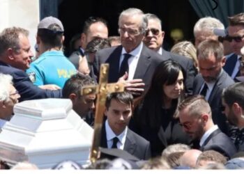 Λύγισε ο Σαμαράς :Eυχαριστώ τον Θεό που μας έδωσε αυτό το δώρο, έστω για 34 χρόνια μόνο