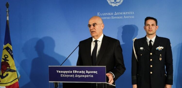 Να ανακαλέσει ο ΥΕΘΑ τις …ΑΠΑΞΙΩΤΙΚΕΣ ΤΟΥ ΑΝΑΦΟΡΕΣ ΓΙΑ ΤΑ ΣΤΕΛΕΧΗ ΤΩΝ ΕΝΟΠΛΩΝ ΔΥΝΑΜΕΩΝ