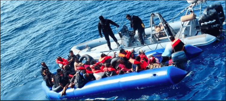 Ακόμη 17 λαθρομετανάστες εντοπίστηκαν … 30 ναυτικά μίλια νοτιοανατολικά της Κρήτης.