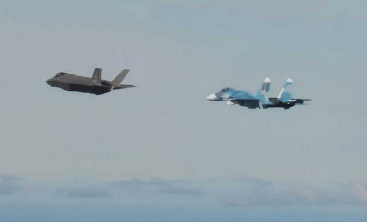 Ζεύγος F-35A της Ιταλικής Πολεμικής Αεροπορίας…Αναχαίτισε  Ρωσικά Μαχητικά στην Εσθονία