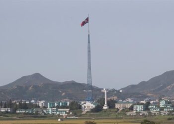 Προειδοποιητικά πυρά της Σεούλ κατά Βορειοκορεατών – «Σκόπιμη πρόκληση» λέει η Πιονγιάνγκ