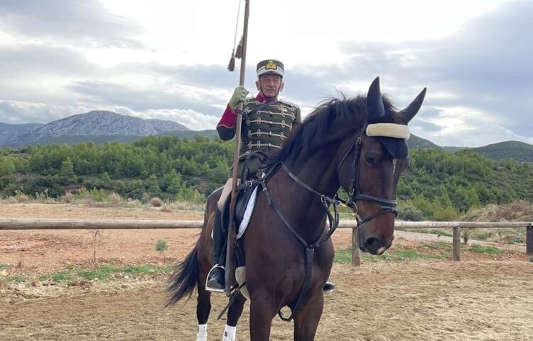 Καταργείται η Ίλη Ιππικού του ΓΕΣ – Το τέλος μιας τελετουργικής μονάδας 13 αλόγων