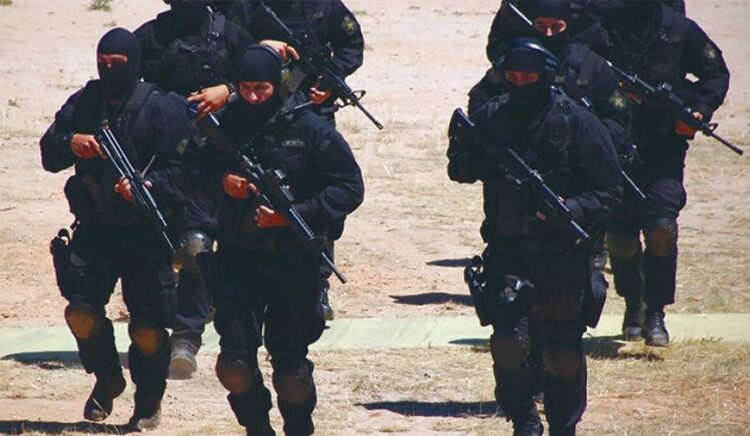 Mεγάλη επιχείρηση της ΕΛ.ΑΣ.  σε εξέλιξη στη δυτική   Κρήτη (48 συλλήψεις)