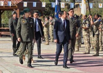 Αρχηγός ΓΕΕΦ … Ο εχθρός είναι ήδη εντός των πυλών