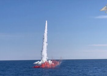 Ρωσία έτοιμη για δοκιμή «ανίκητου» πυραύλου Burevestnik στον Αρκτικό Κύκλο – Σκιά πάνω από τη συνάντηση Τραμπ – Πούτιν