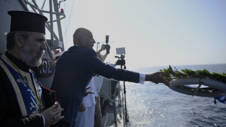 Δένδιας από Τήνο: «Η Παναγία σκέπη τις Ένοπλες Δυνάμεις – Ισχυρό μήνυμα αποτροπής»