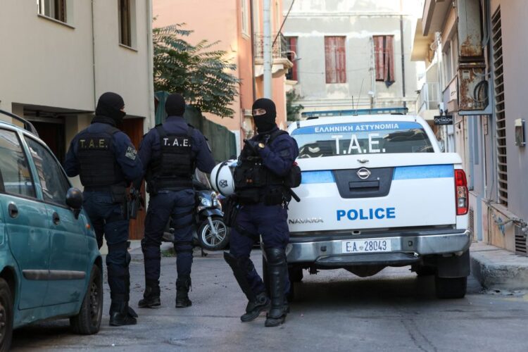 Σύλληψη Απόστρατου Αξιωματικού με μεγάλη ποσότητα Όπλων & πυρομαχικών