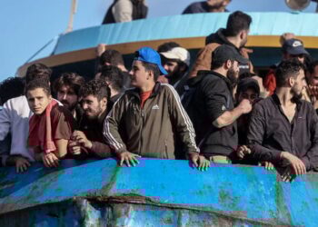 Τρεις επιχειρήσεις  σε αποβάσεις λαθρομεταναστών σε Γαύδο και Καλαμάτα – 165 άτομα σε 24 ώρες