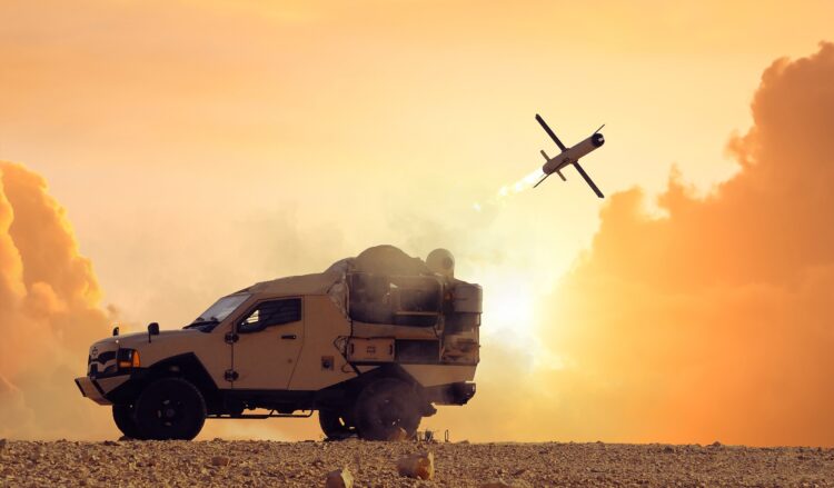 Κατέφτασε η πρώτη παρτίδα πυραύλων ακριβείας Spike NLOS …Μαζί με Ανταλλακτικά των AH-64D Apache