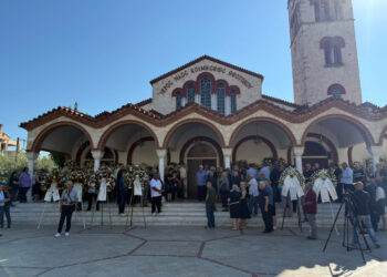 Αποχαιρέτησαν τον Απόστολο Βεσυρόπουλο στην Αλεξάνδρεια Ημαθίας – Παρών ο πολιτικός κόσμος