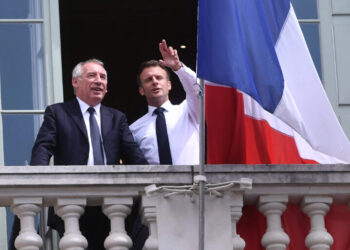 Με 194 ψήφους υπέρ, έναντι 364 κατά, η κυβέρνηση Μπαϊρού καταψηφίστηκε