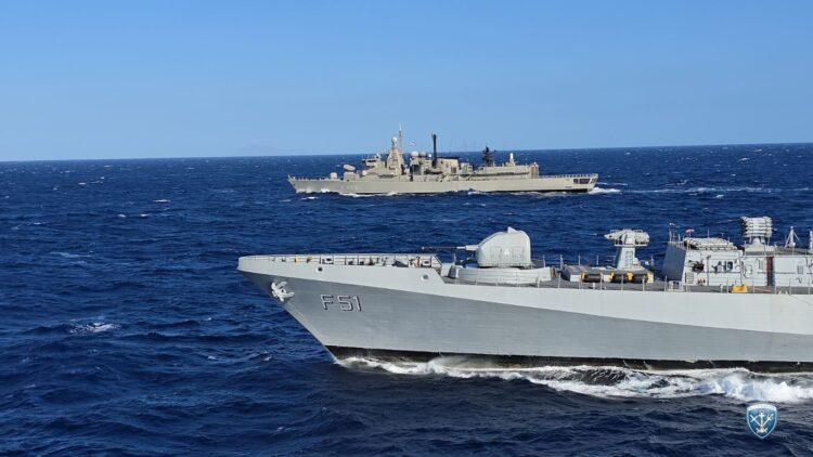 Ελλάδα – Ινδία: Διμερής ναυτική άσκηση στο Μυρτώο και το Αιγαίο με φρεγάτες και υποβρύχιο
