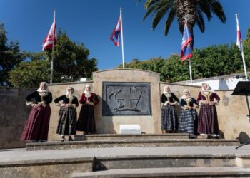 O ΥΦΕΘΑ Δαβάκης στις εορταστικές εκδηλώσεις για την Επέτειο της Ναυμαχίας των Σπετσών