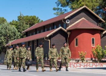 Ο Α/ΓΕΣ  επισκέφθηκε τη Σχολή Πολέμου και τη Διοίκηση Στρατηγικών Μεταφορών